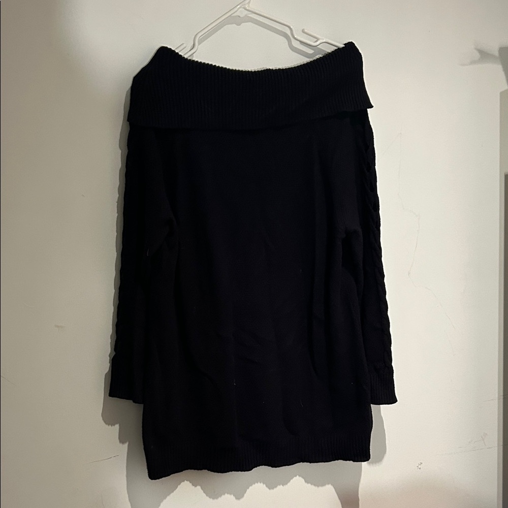 ⭐️ Ricky’s Elegant Black Off-Shoulder Sweater/tunic